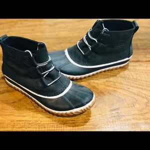 Sorel Out n’ About Leather Waterproof Duck Boots